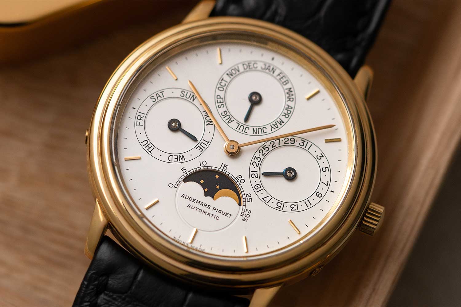 Ref. 5548 debuted in 1978 as the world’s thinnest perpetual calendar, measuring just 7mm thick